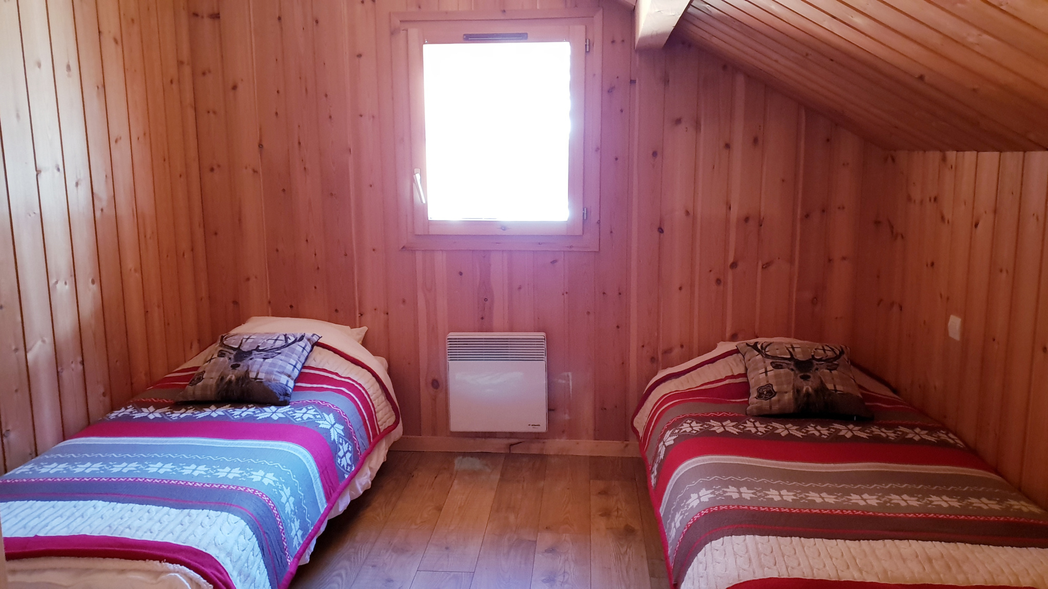 Chambre 4 à l'étage, avec salle d'eau