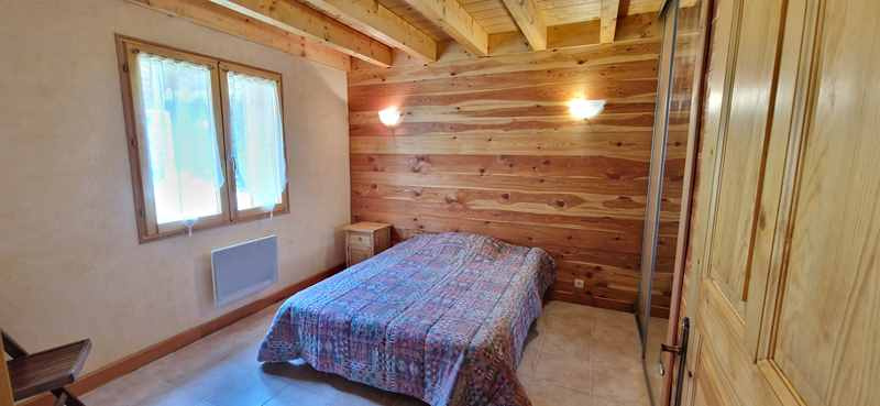 Chambre 2 en rez de jardin